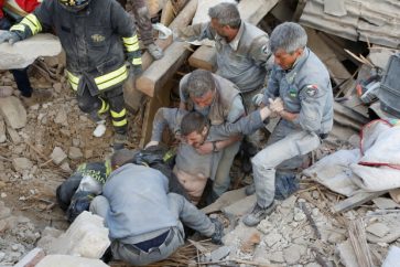 Rescuers Hunt for Survivors after Quake in Italy