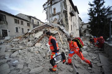 Italy rocked by powerful quake early on Wednesday