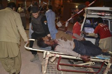 Injured rushed to hospital, Pakistan (Archive)