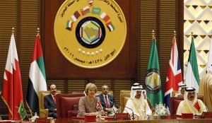 تيريزا ماي تتعهد أمام زعماء الخليج الفارسي بمواجهة "الخطر" الإيراني!