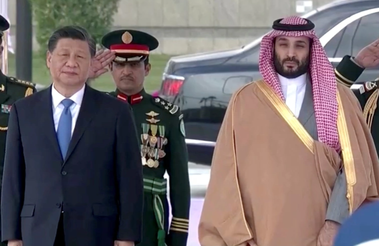 Saudi Crown Prince Mohammed bin Salman welcomes Chinese President Xi Jinping in Riyadh [Ekhbariyah TV/Reuters]