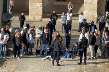 Zionist settlers at Al-Aqsa