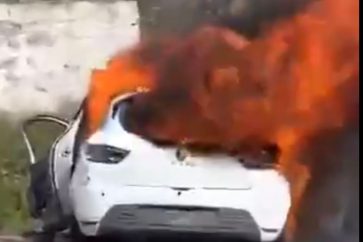 Israeli car burnt by Palestinians in Ramallah