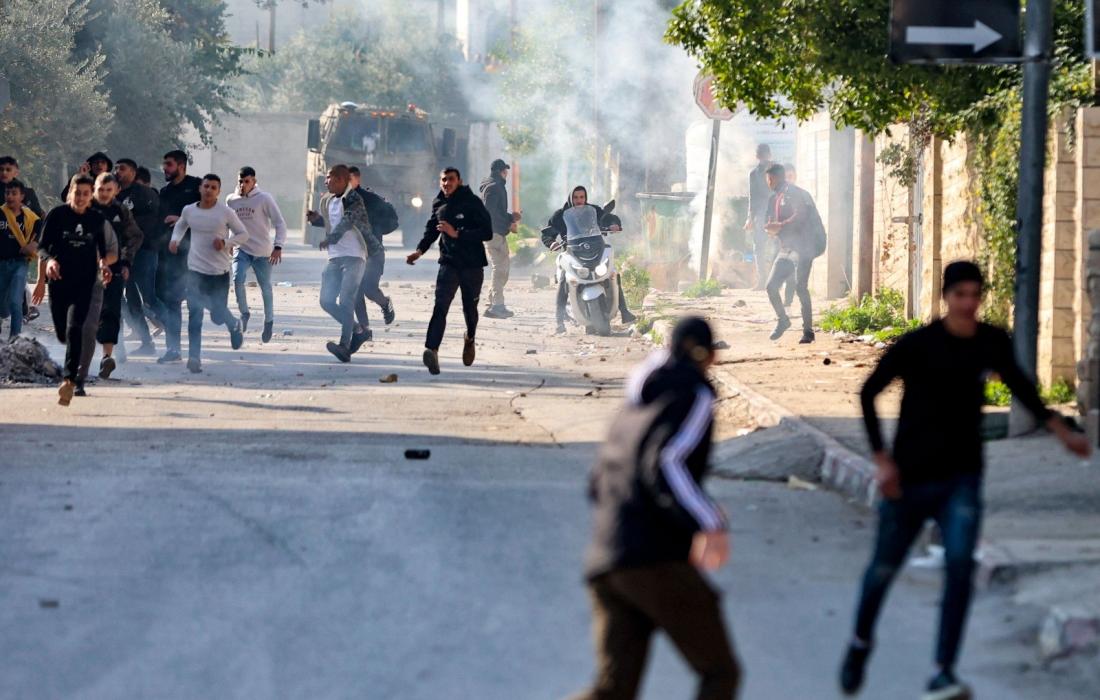 Clashes between Palestinian youths and Israeli occupation forces in the occupied West Bank (photo from archive).
