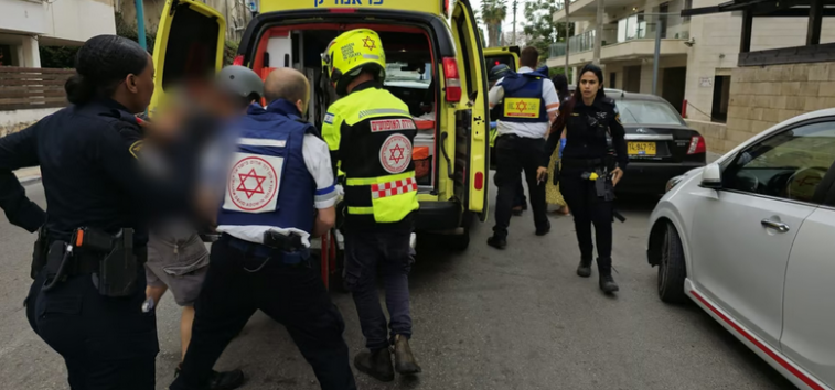  <span class="royal-updated">Updated</span><a href="https://english.almanartv.com.lb/2096239"> Stab Attack Seriously Hurts Zionist Settler in Ramla: Related Car Accident Injures Ben Gvir</a>